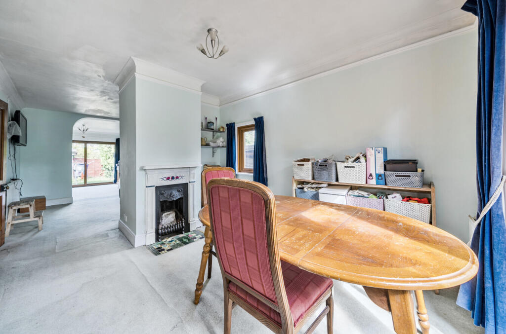 1349731-14-68b9ae...