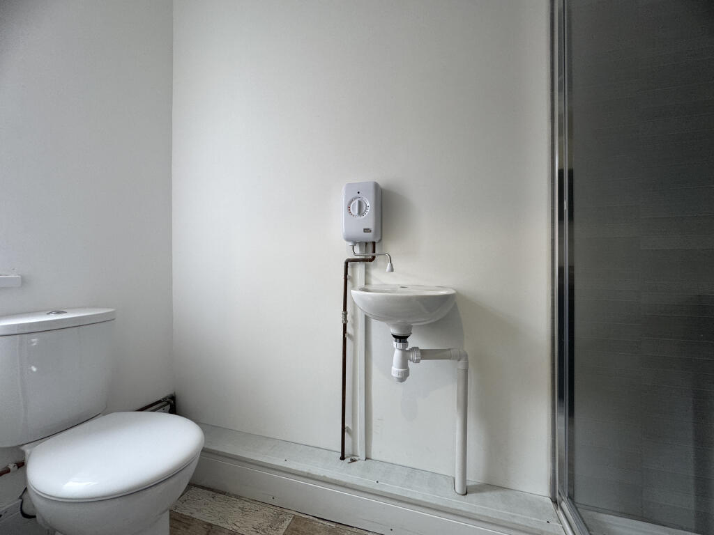 Shower/WC