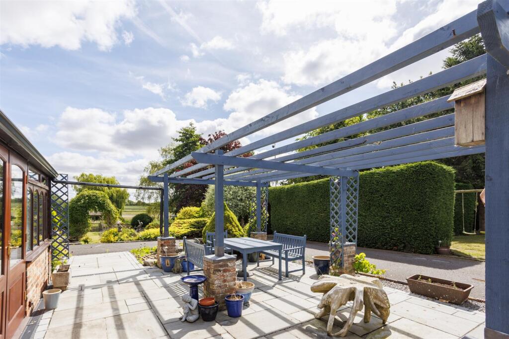 Manor_Cottage_New_Externals_29.jpg