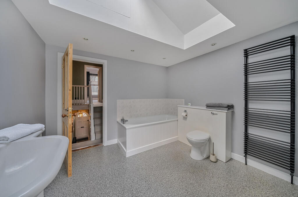 13-681ccdf4eedc6-...