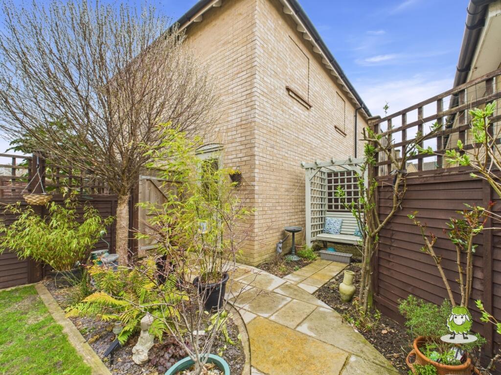 CAM03778G0-PR0191-STILL021