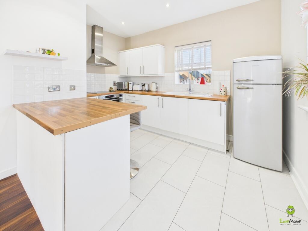 Empire Walk Available from Clinton Crawford @ Ewem