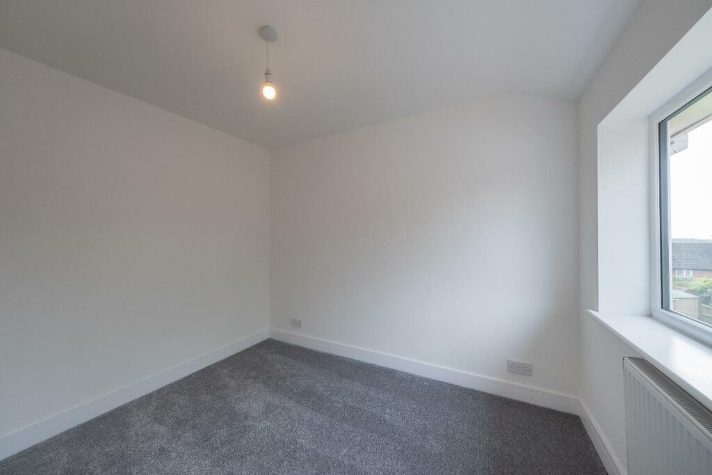 23 Oathills Drive-018.jpg