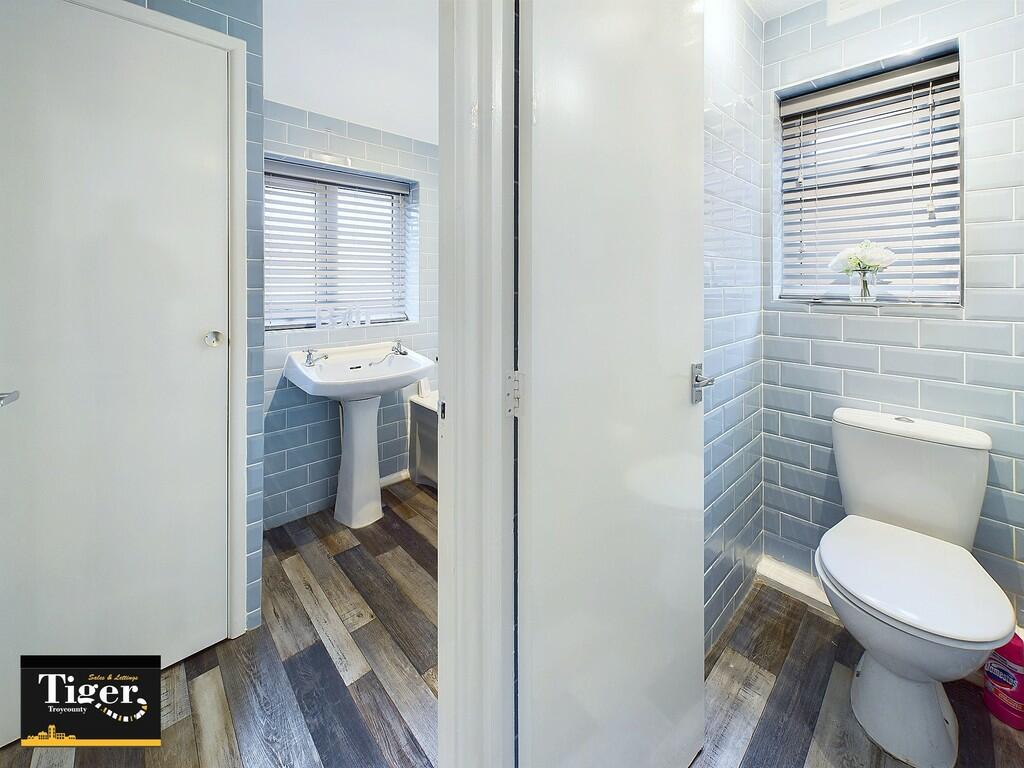 CAM02176G0-PR0406...