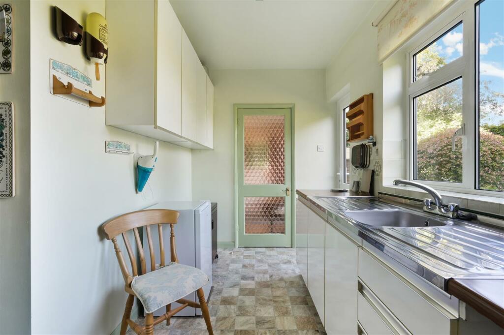 BUCKLES WAY, 6 -8.jpg