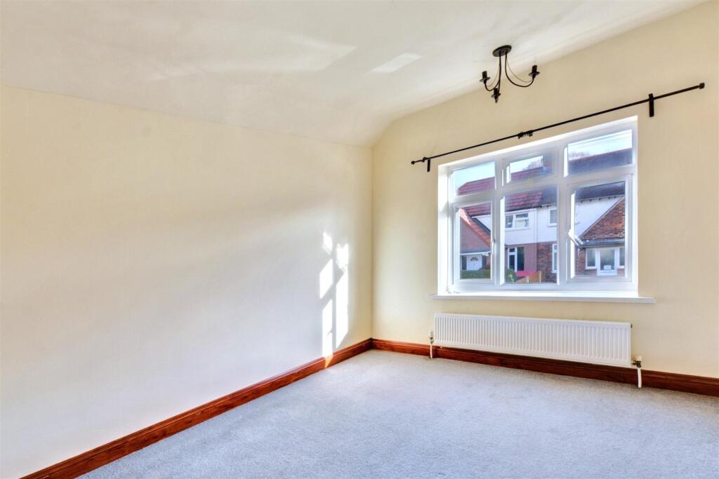 Bedroom 1.jpeg