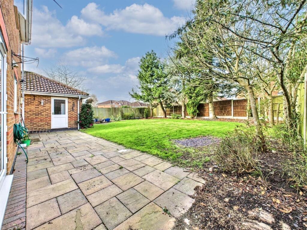 Beautiful Private Rear Garden