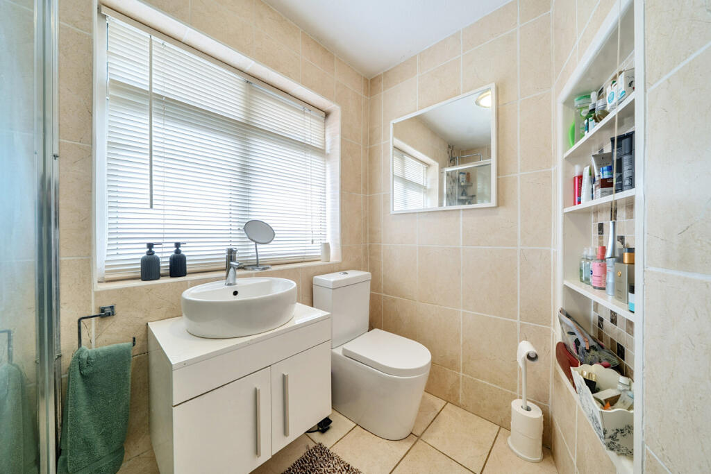 1333158-18-688b73...