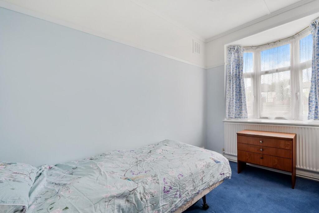 FIRSWOOD AVENUE (8).jpg