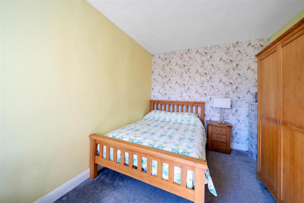 294 Sidegate Lane-36.jpg