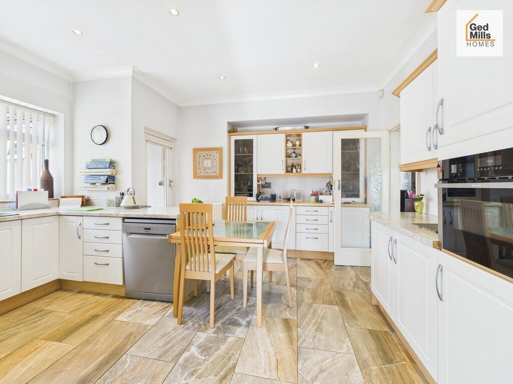 CAM04261G0-PR0034...