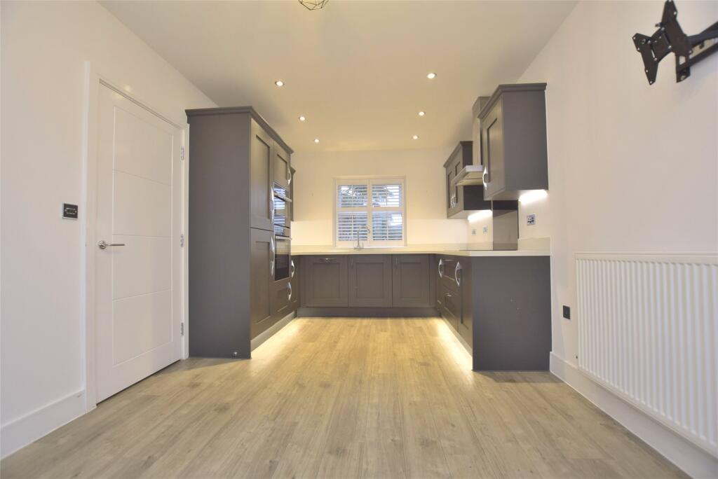 Dining Area/Kitchen