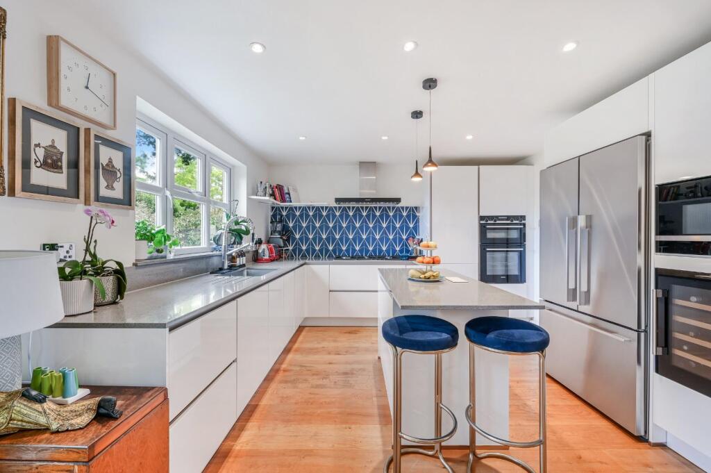 ELMWOOD DRIVEWAY (7).jpg