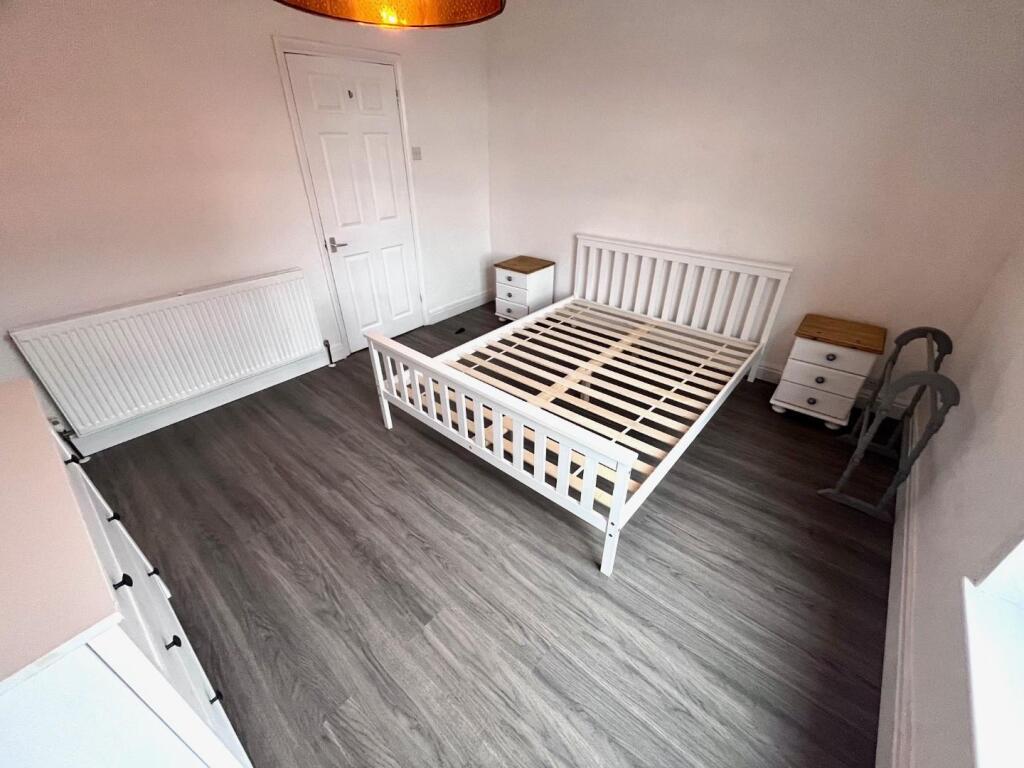Bedroom 1.2.jpg