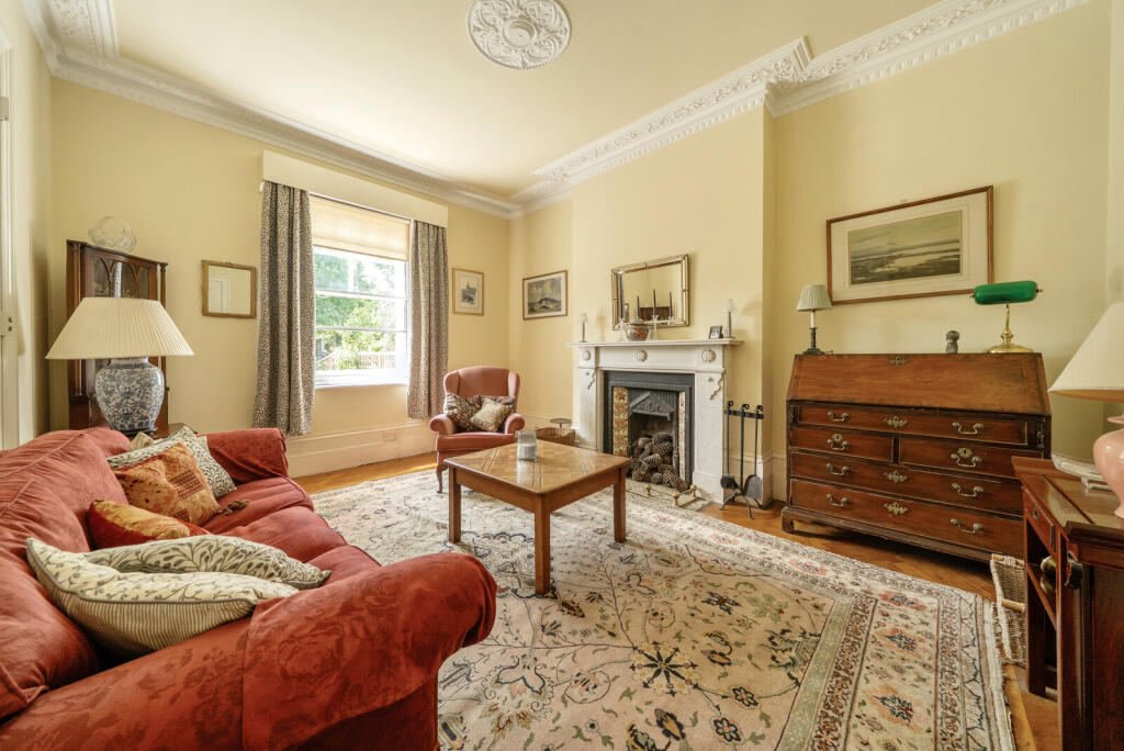 12-1299052-12-683...