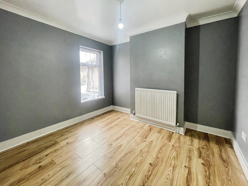 2824d9b5bedroom202