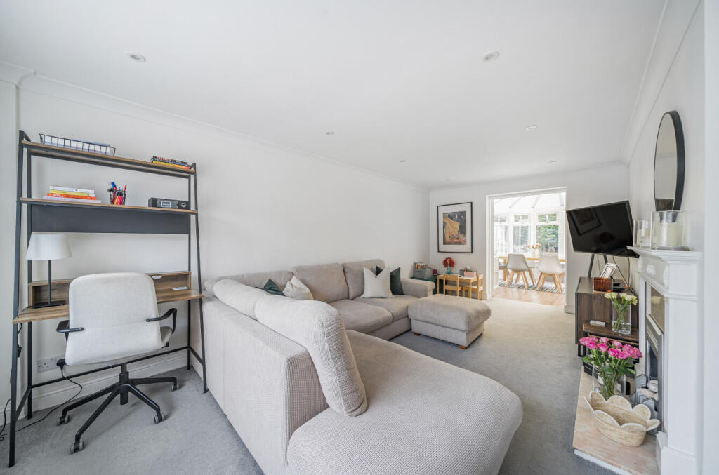 1310487-7-685aa68...