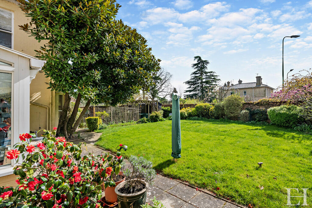 8591206-exteriorw...