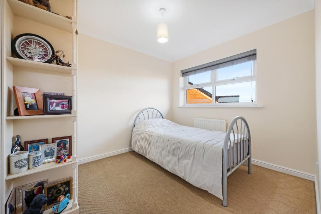 60 Saxby Avenue HDR-6.jpg