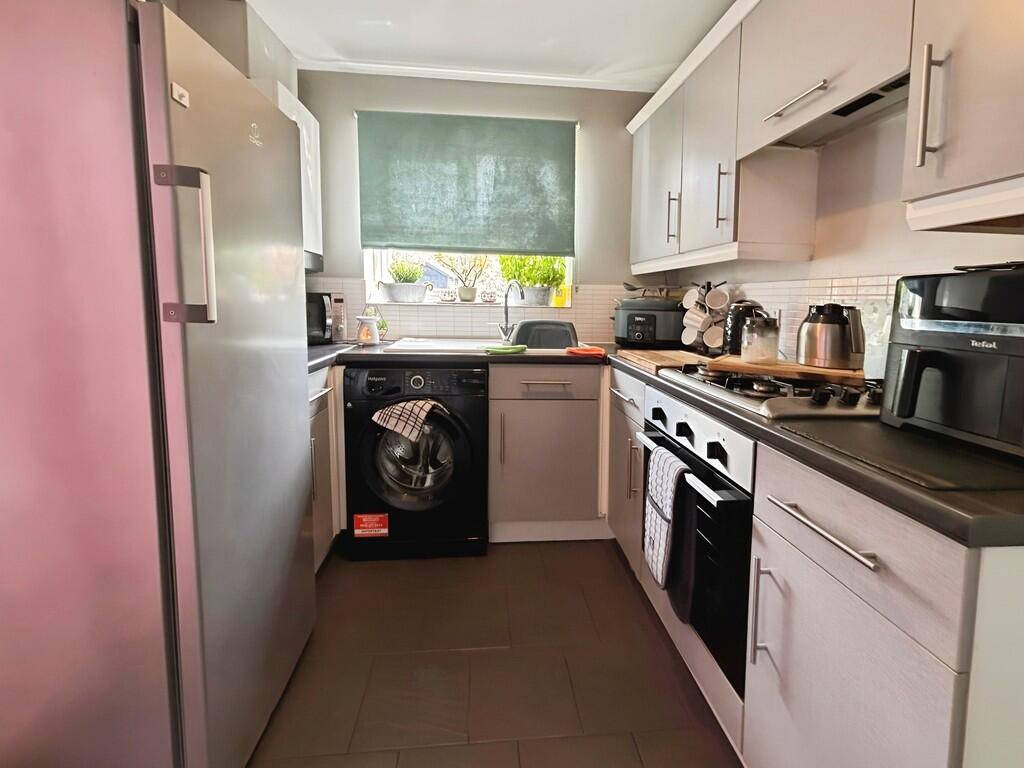 84edef96-WhatsApp...