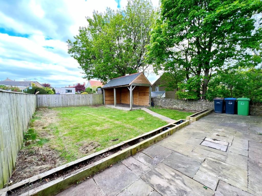 Garden 2.jpg