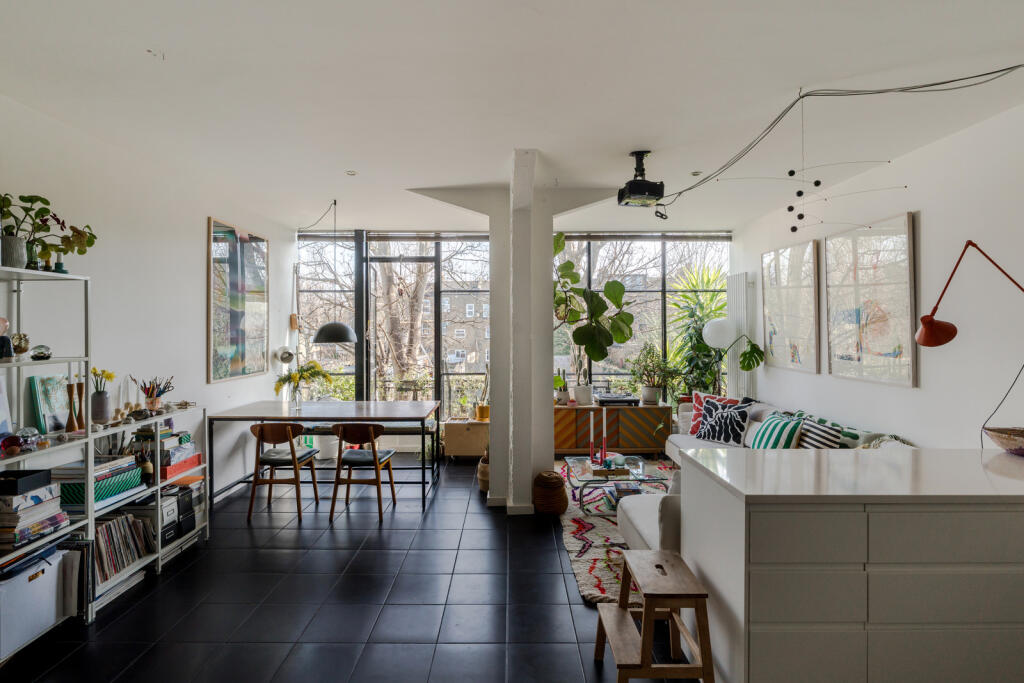 266804 - Flat 20, Pioneer Centre-22.jpg