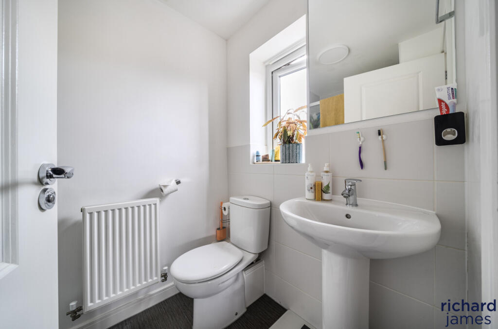 121e8fdfca0b4ceb9fb5f478d1bae601