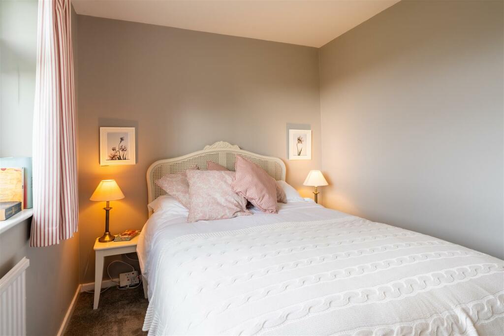 Bedroom 3-2.jpg