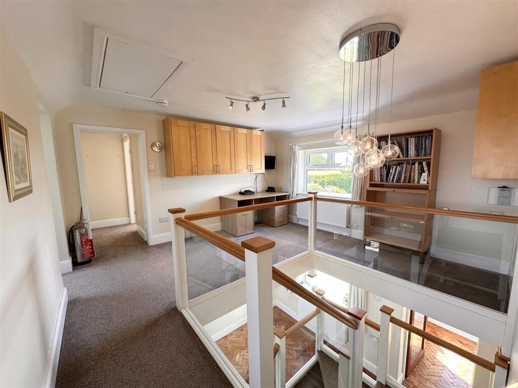 First Floor Galleried Landing