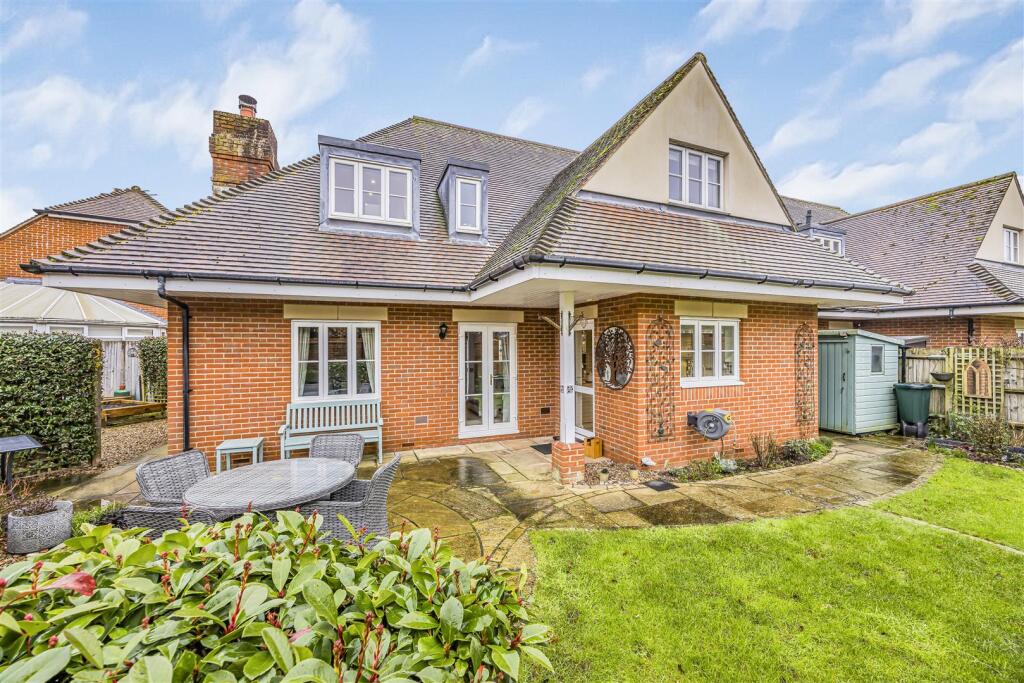 2 Clarendon Close, Denmead-PorticoMarketing-Nexa-5