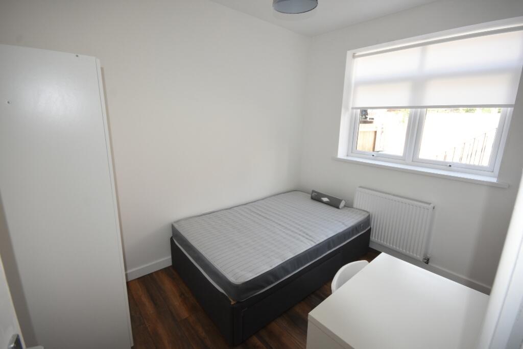 4 Claremont Rd10