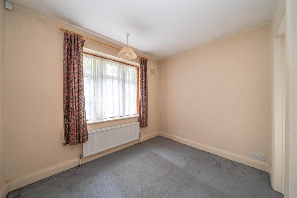 98-Kenilworth-Drive-02825.jpg