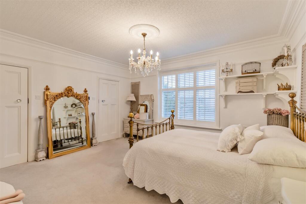 8670694-interior21.jpg