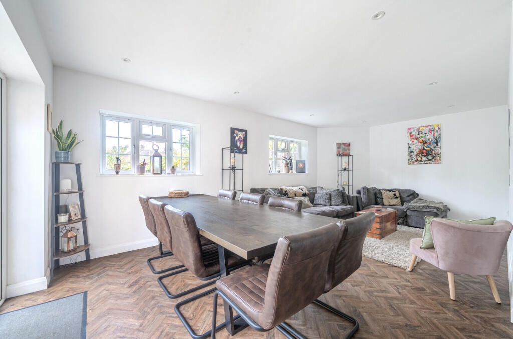 1374106-15-6903c7...