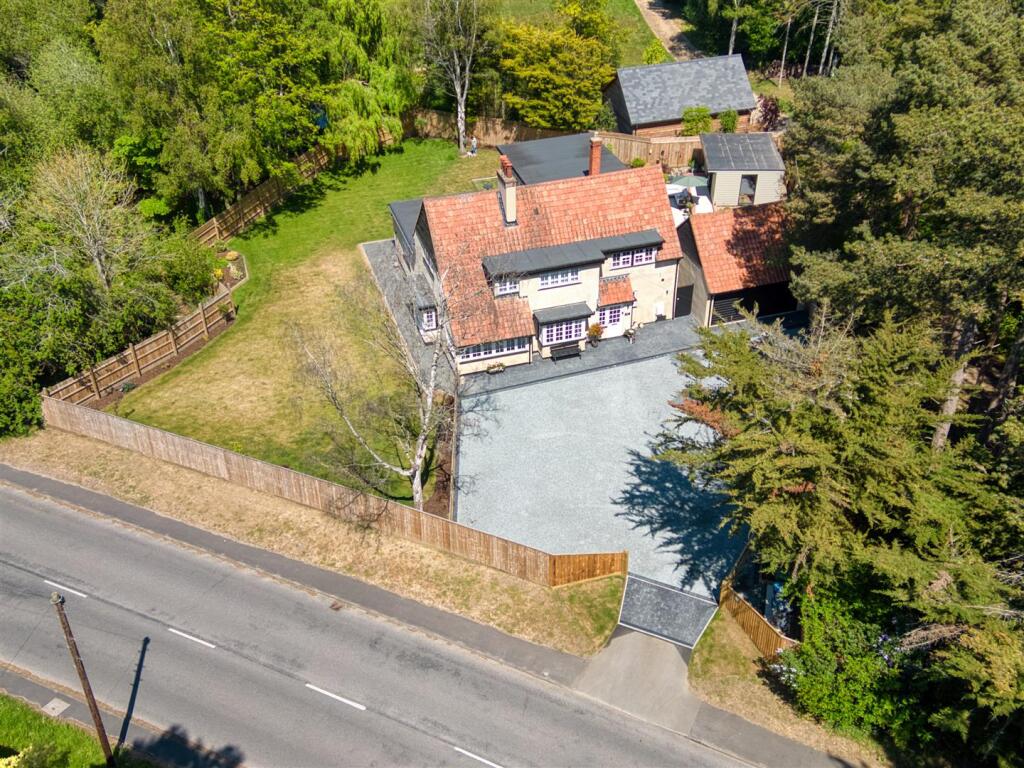 Dormy Pool, 167, Saxmundham Road (1).jpg