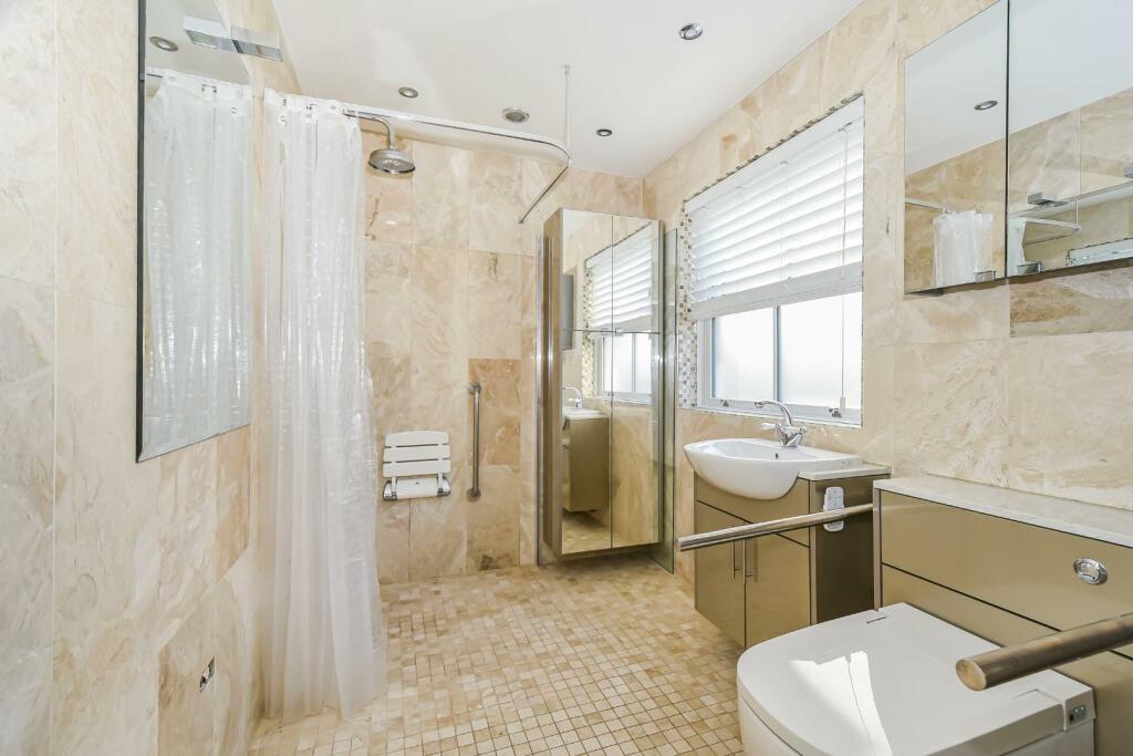 Ensuite/Wet Room
