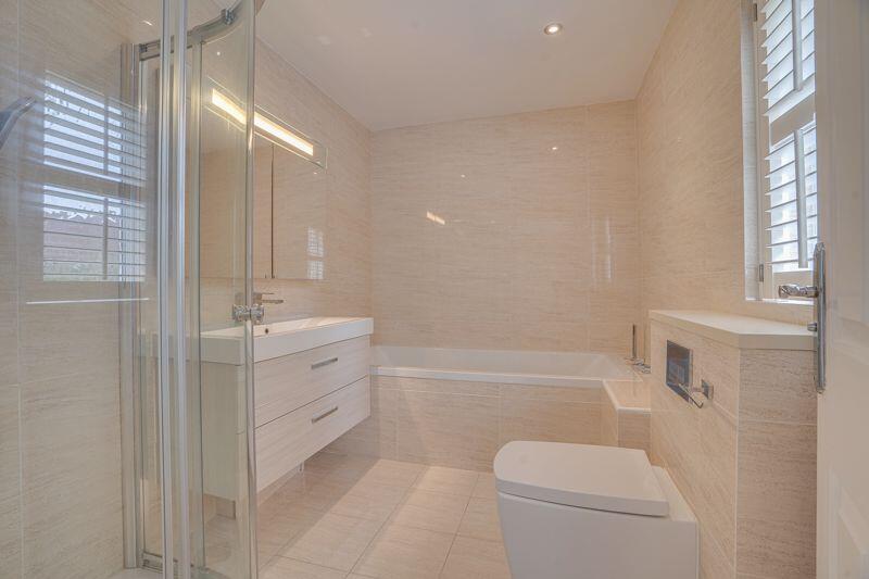 En Suite to Bedroom One