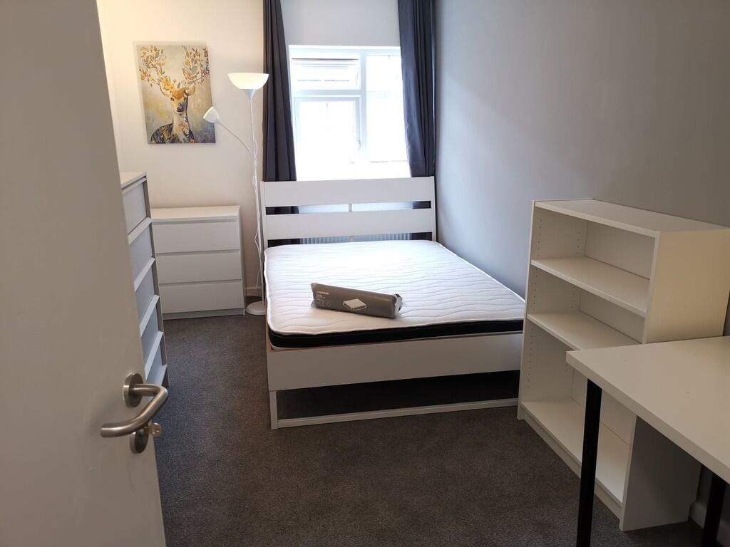 Bedroom 2-2