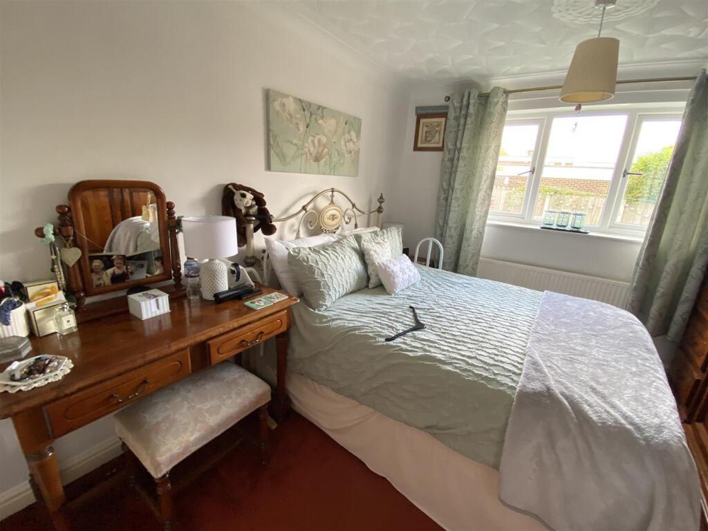 Bedroom no.1 rear double: