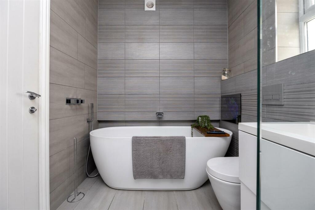 Offington Avenue, 85-003.jpg