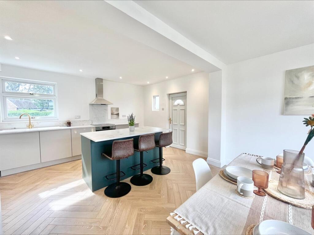 Dining Kitchen