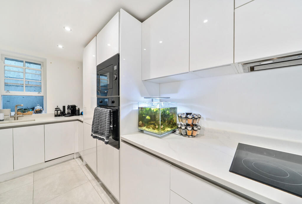 1311740-7-6852965...