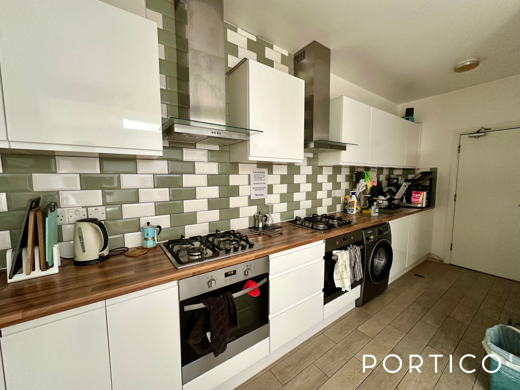 Kitchen (2)