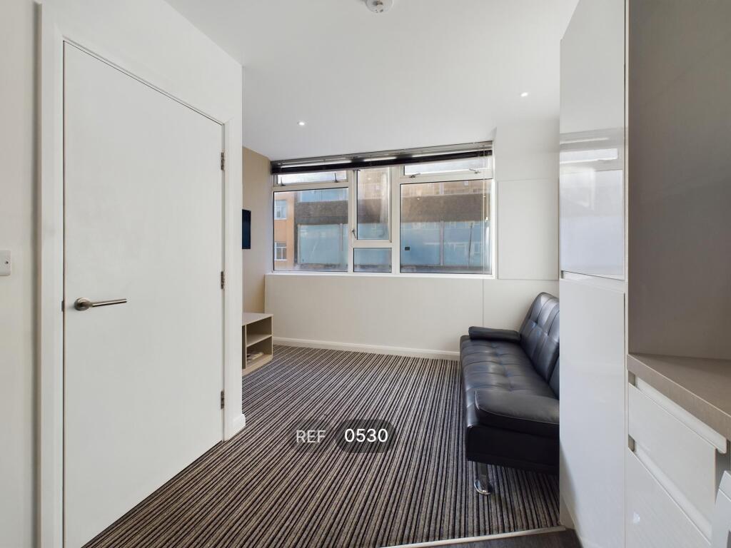Kitchen &amp; Living area