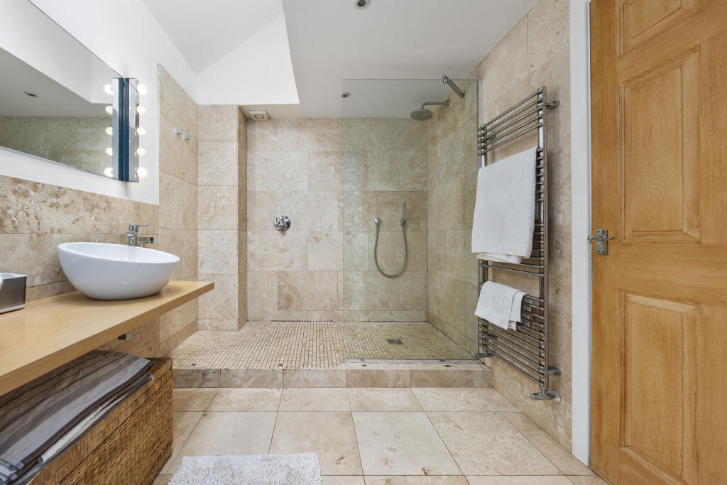 Ensuite
