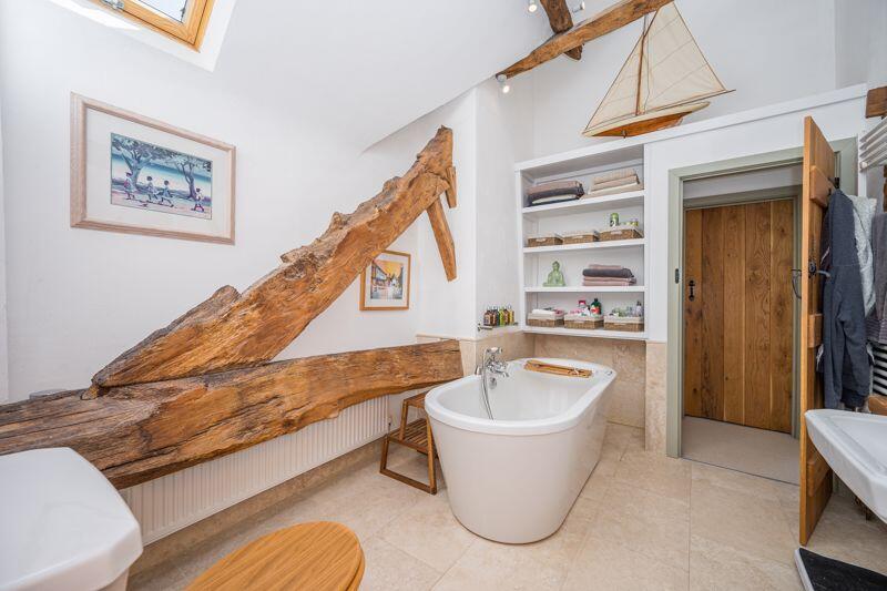 En-Suite Bathroom