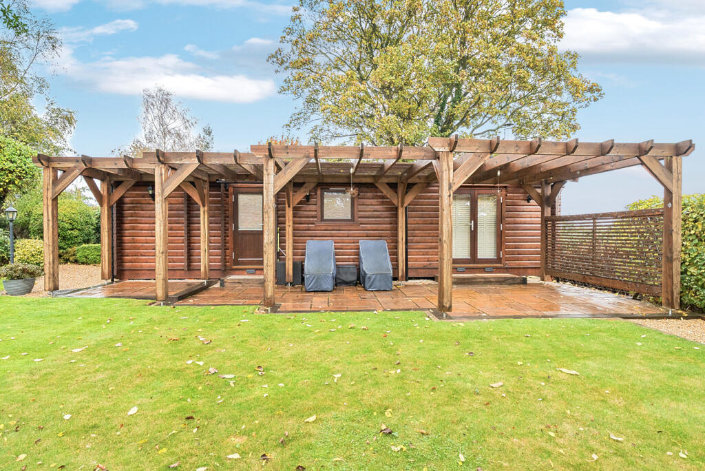 1370642-3-68fa1f3...