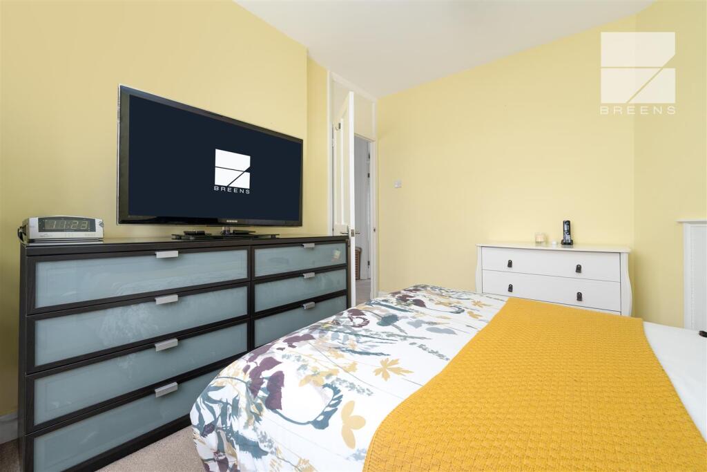 32 Suffield Road_0007.jpg