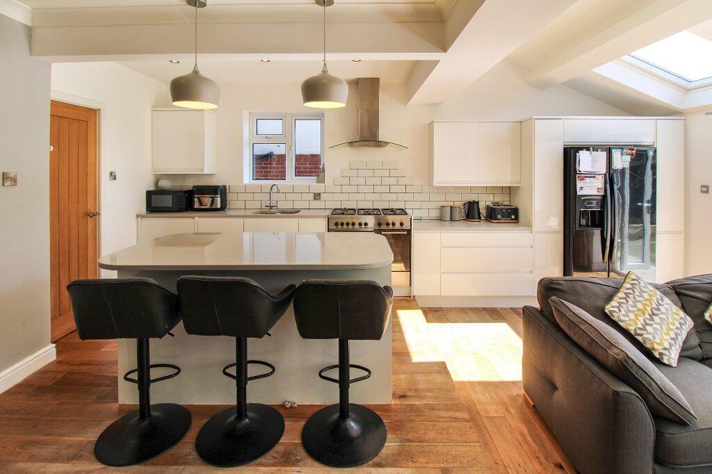 Contemporary Kitchen