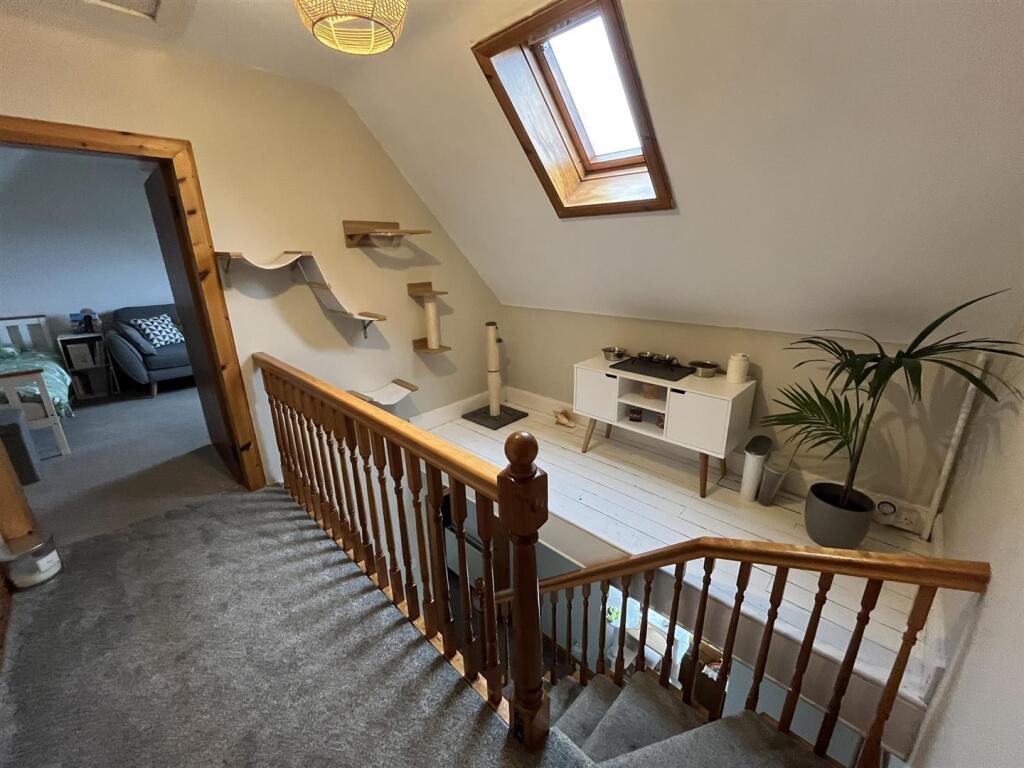 STAIRCASE AND LANDING